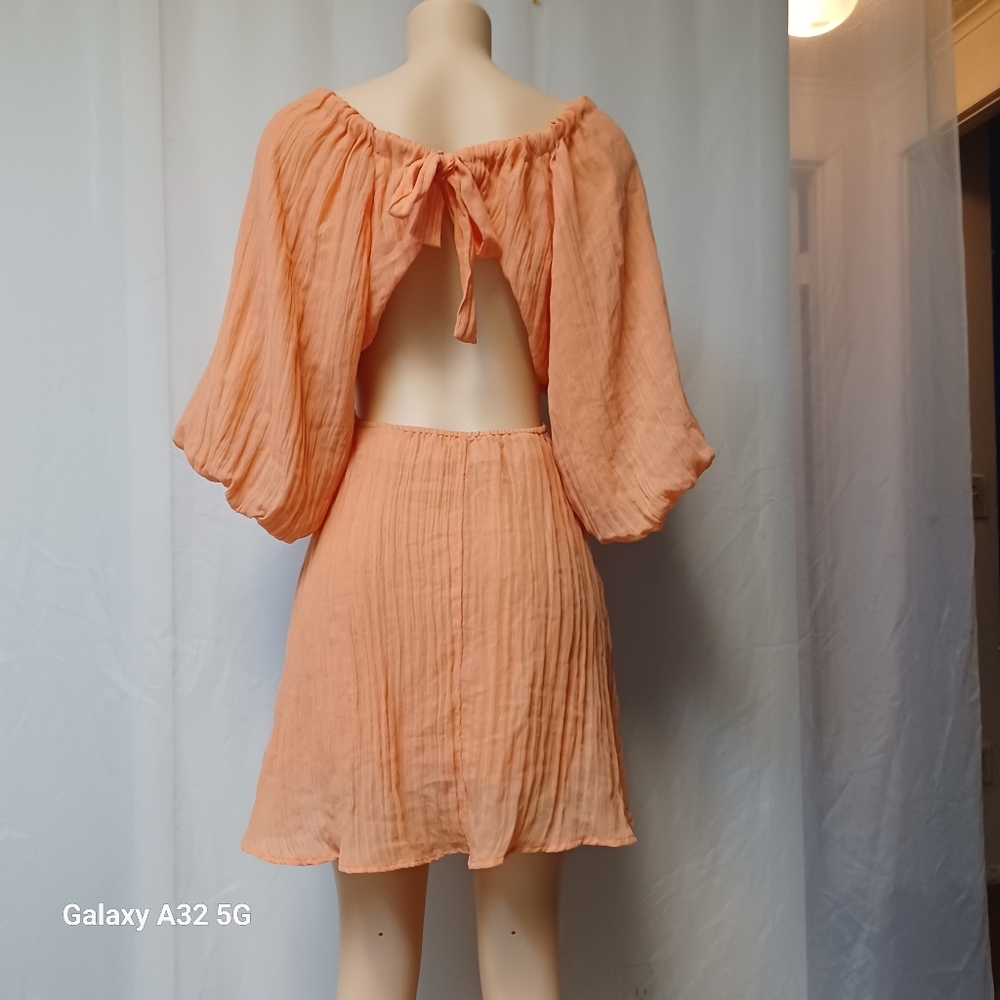 Dee Elly Backless Size S Peach Pleated Dress